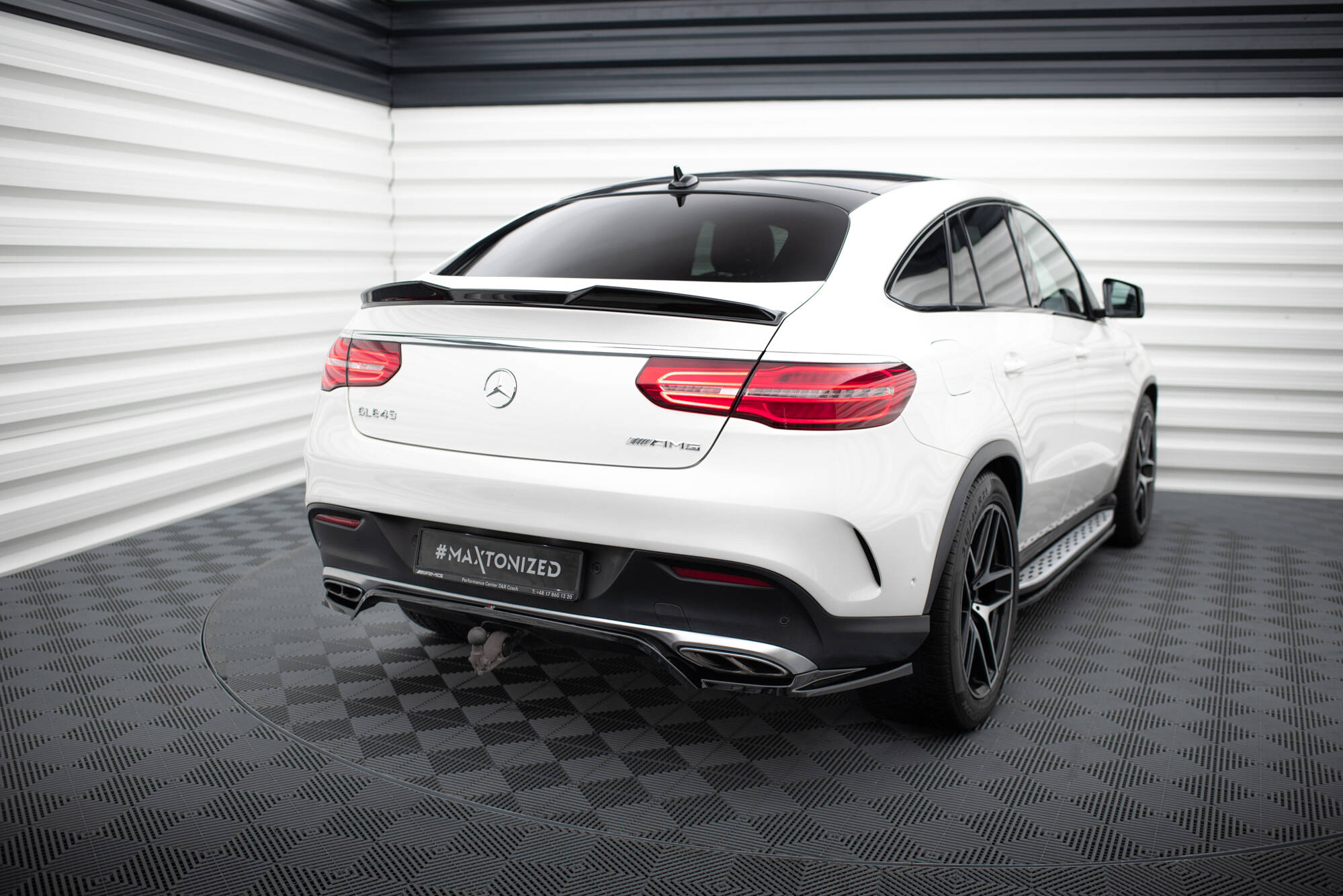 Splitter Tylny Rodkowy Z Dyfuzorem Mercedes Benz Gle Coupe Amg Line