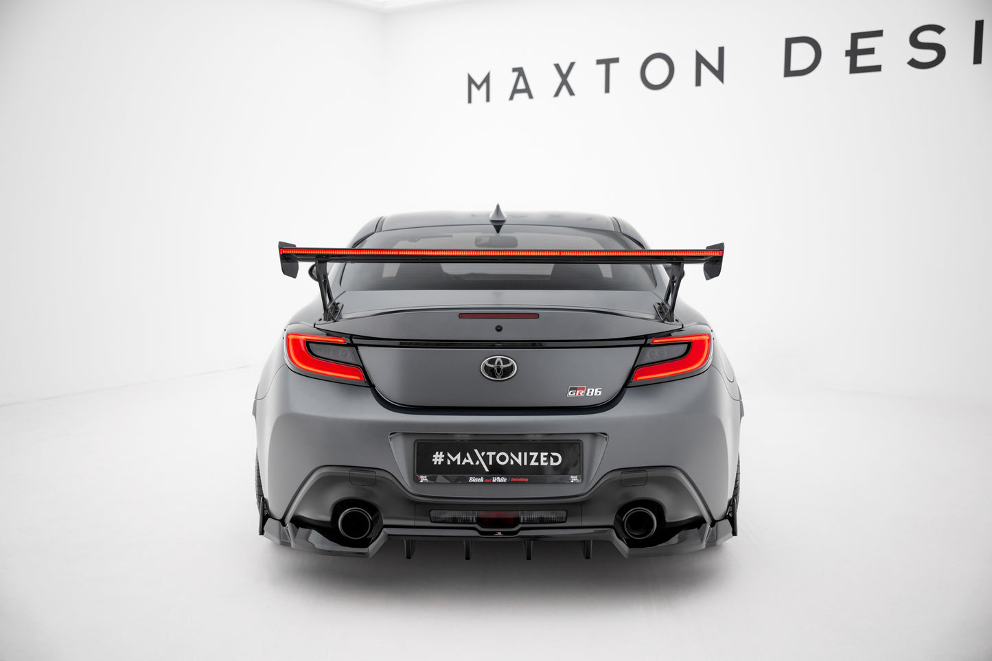 Karbonowy Spoiler Z Zewnętrznymi Wspornikami pasujący do Toyota GR86 / Subaru BRZ Mk2