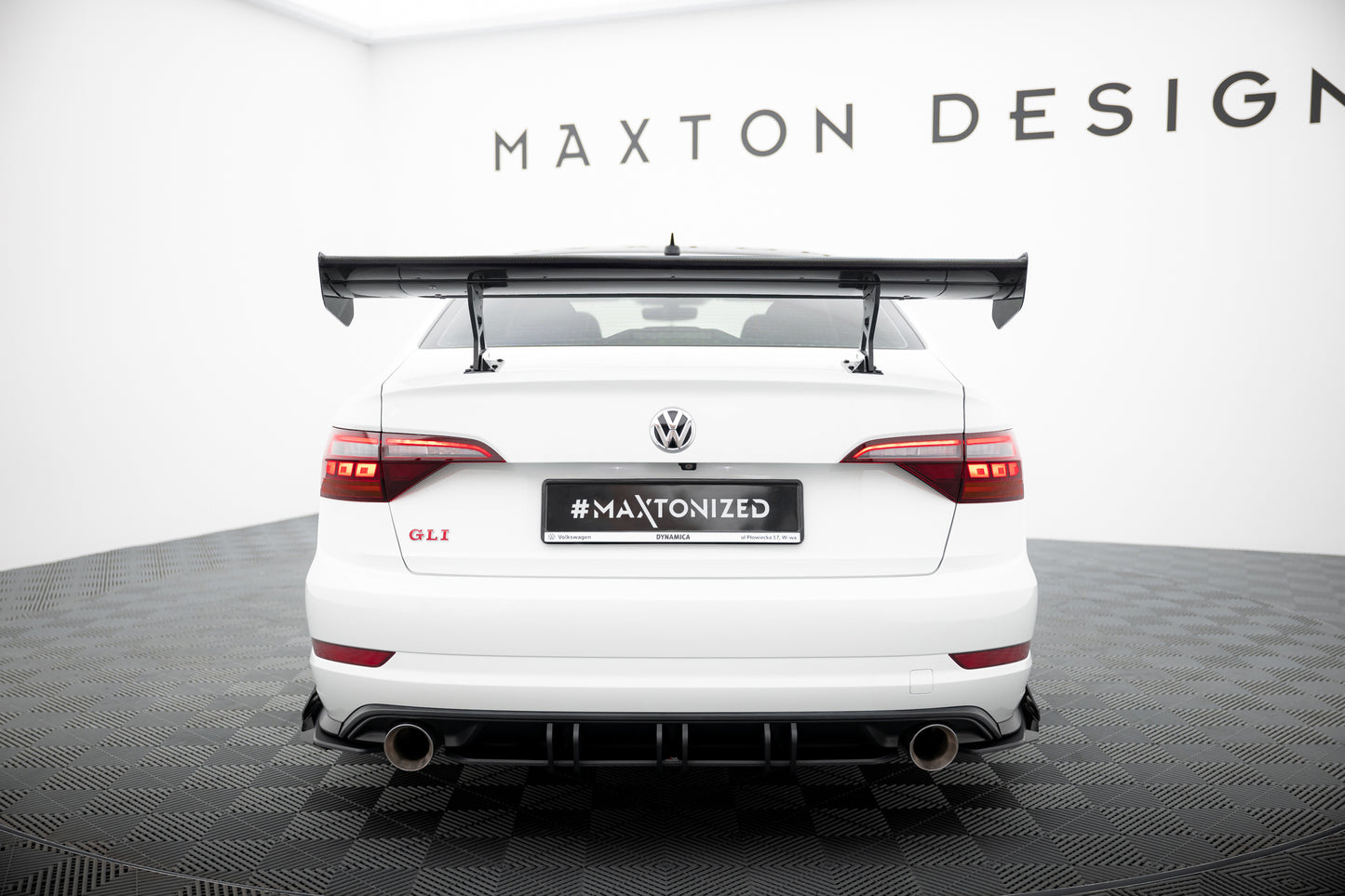 Carbon Spoiler With Internal Brackets Uprights  suitable for Volkswagen Jetta GLI Mk7