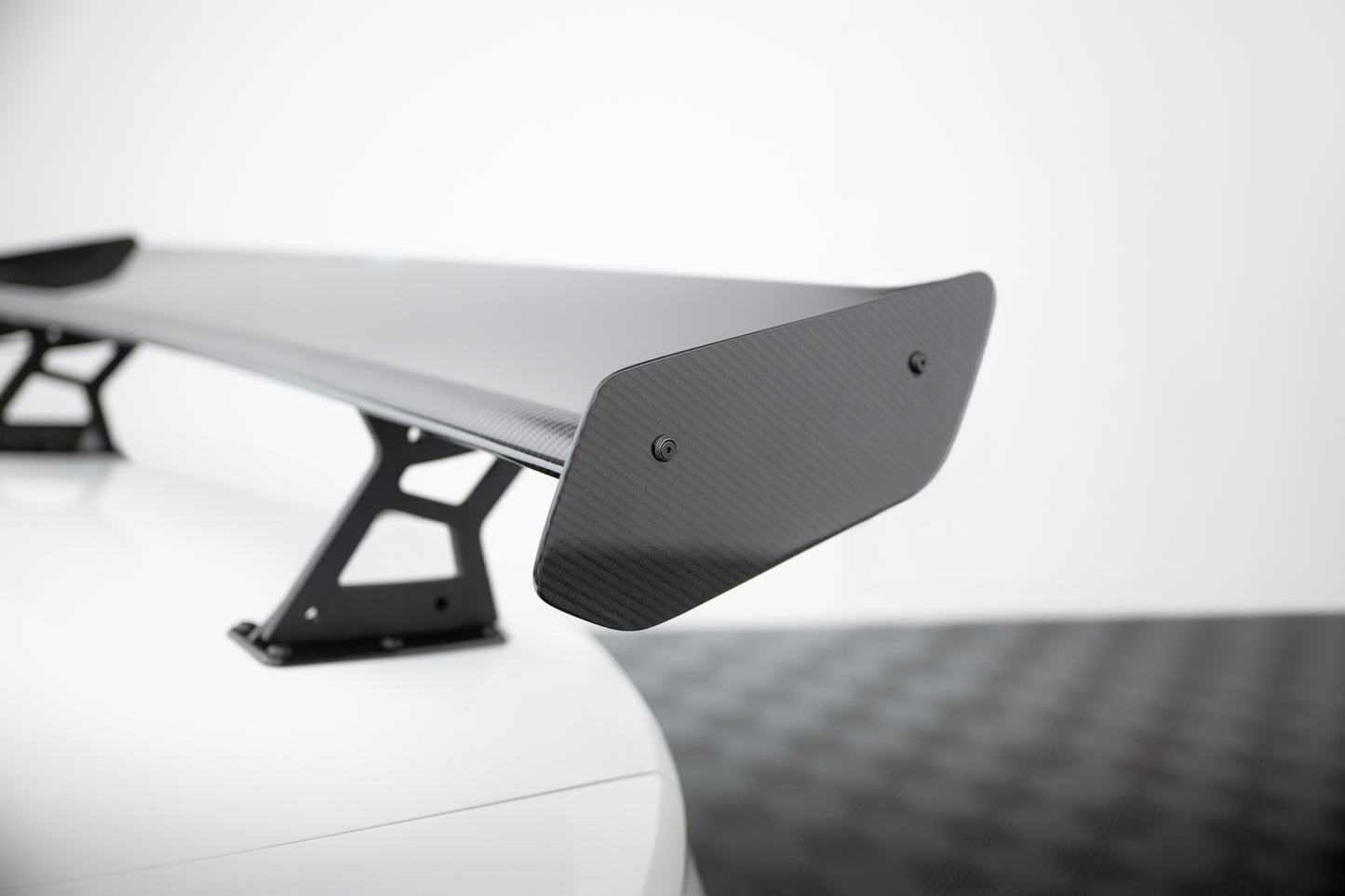 Carbon Spoiler With Internal Brackets Uprights  suitable for Volkswagen Jetta GLI Mk7