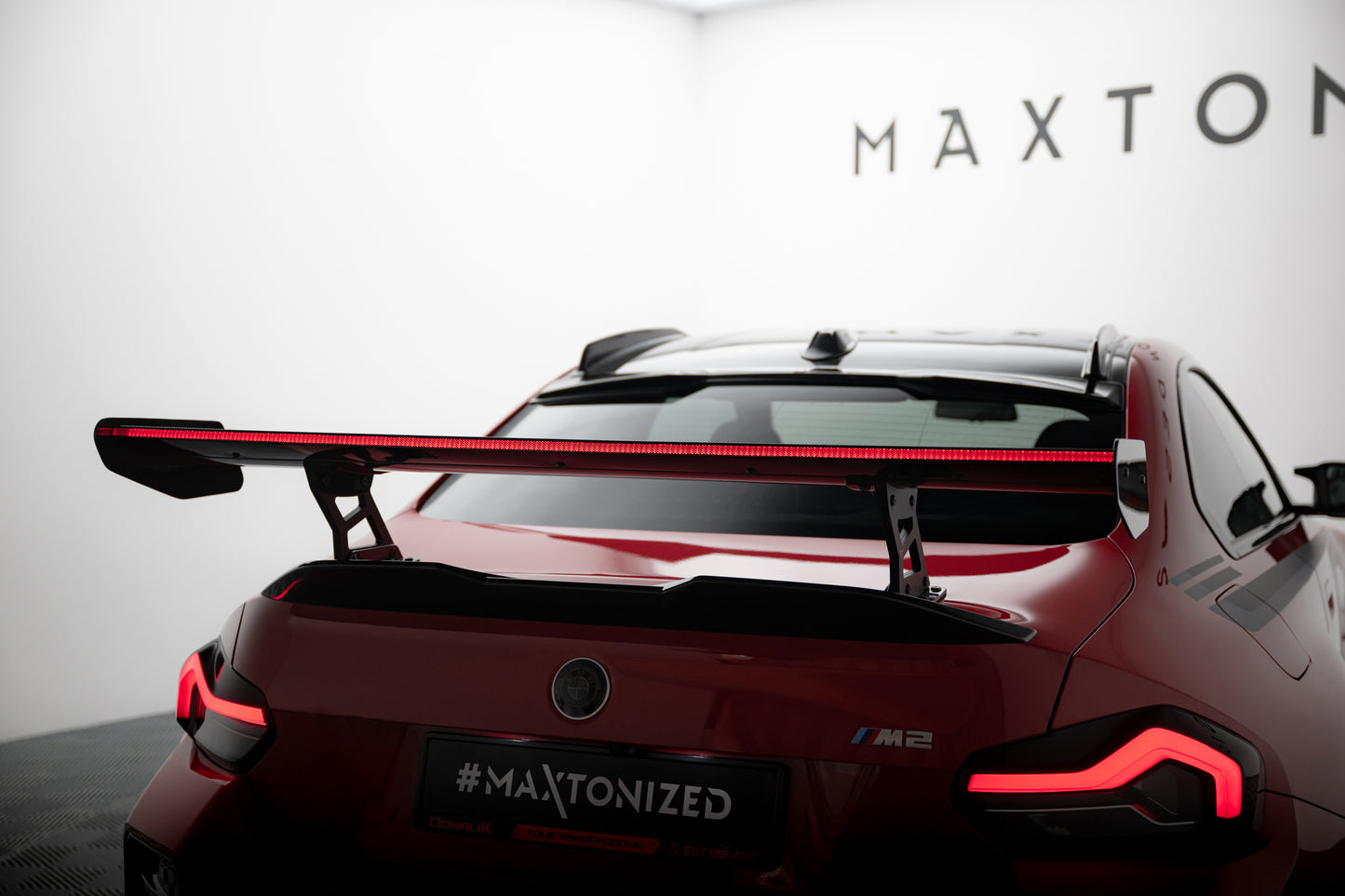 Karbonowy Spoiler Z Wewnętrznymi Wspornikami + LED pasujący do BMW M2 G87