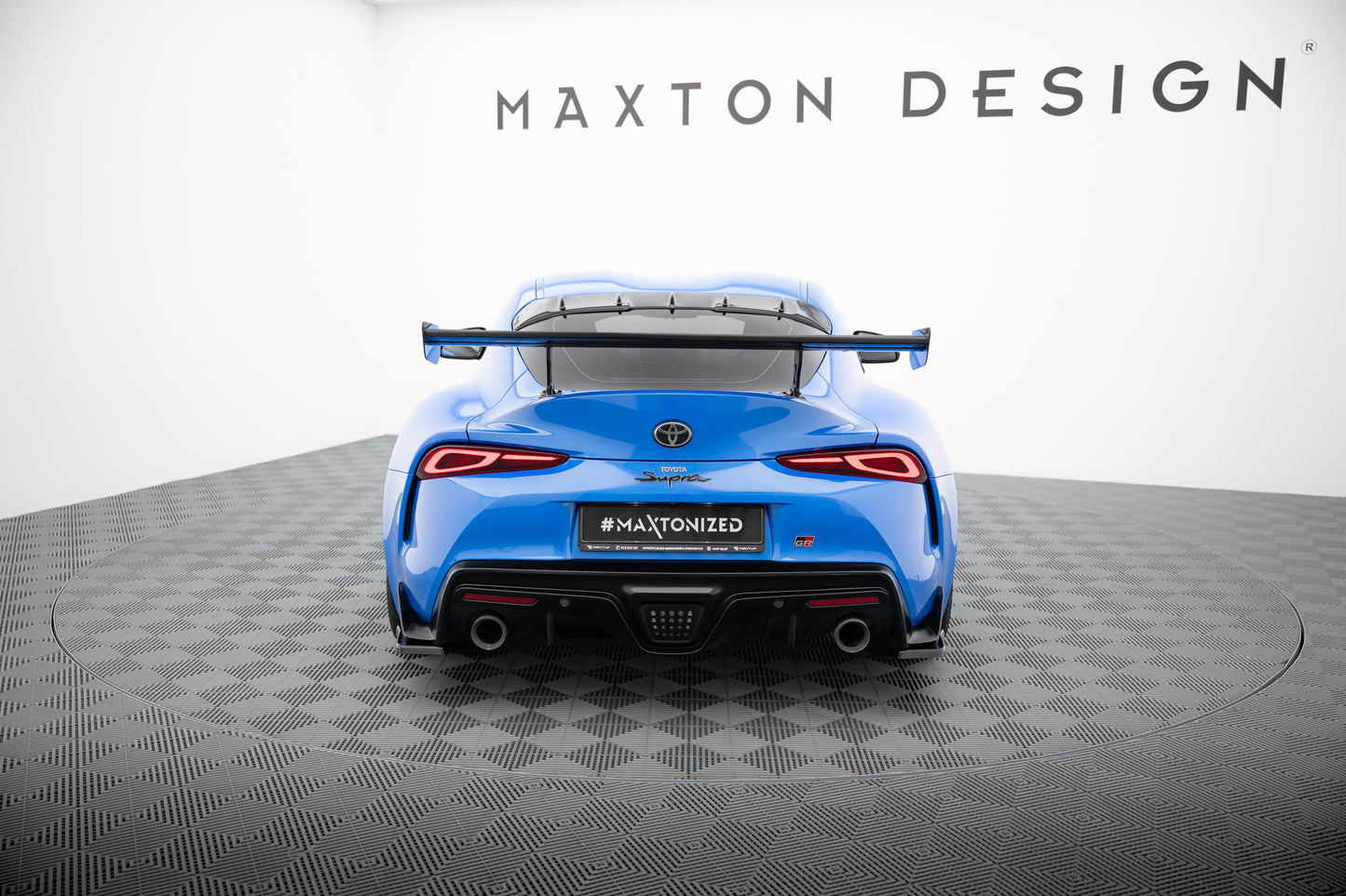 Carbon Spoiler With External Brackets Uprights suitable for Toyota Supra Mk5