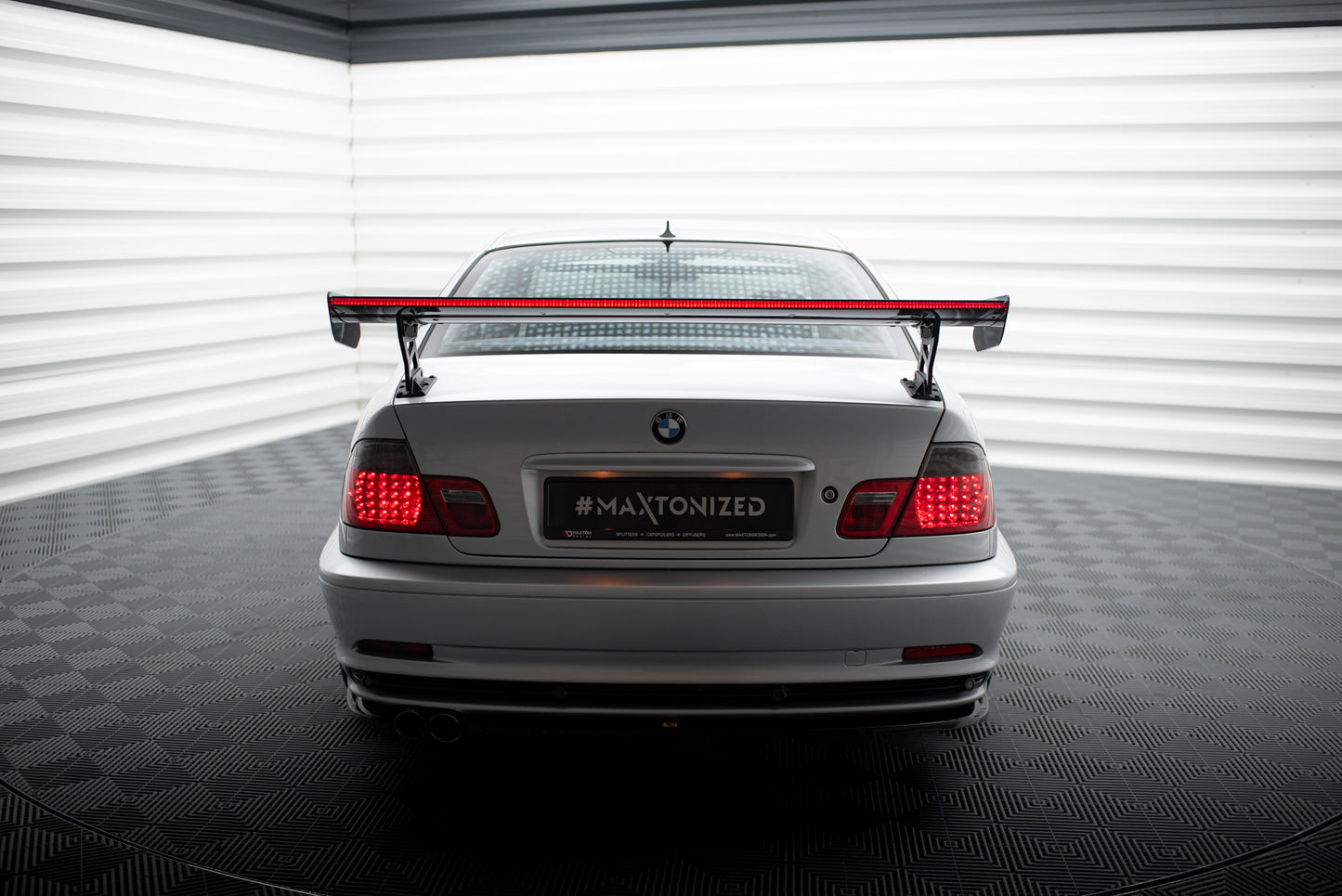 Carbon Spoiler With External Brackets Uprights + LED suitable for BMW 3 Coupe E46