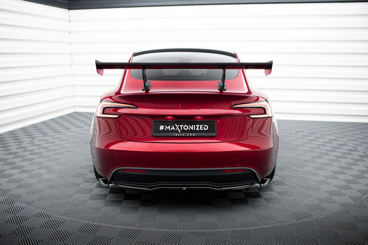 Carbon Spoiler  Tesla Model 3