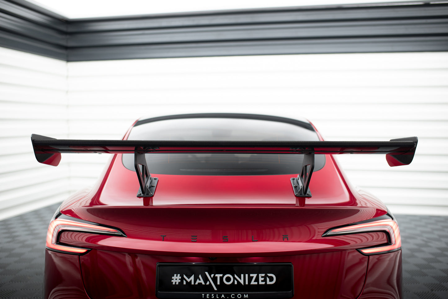 Carbon Spoiler  Tesla Model 3