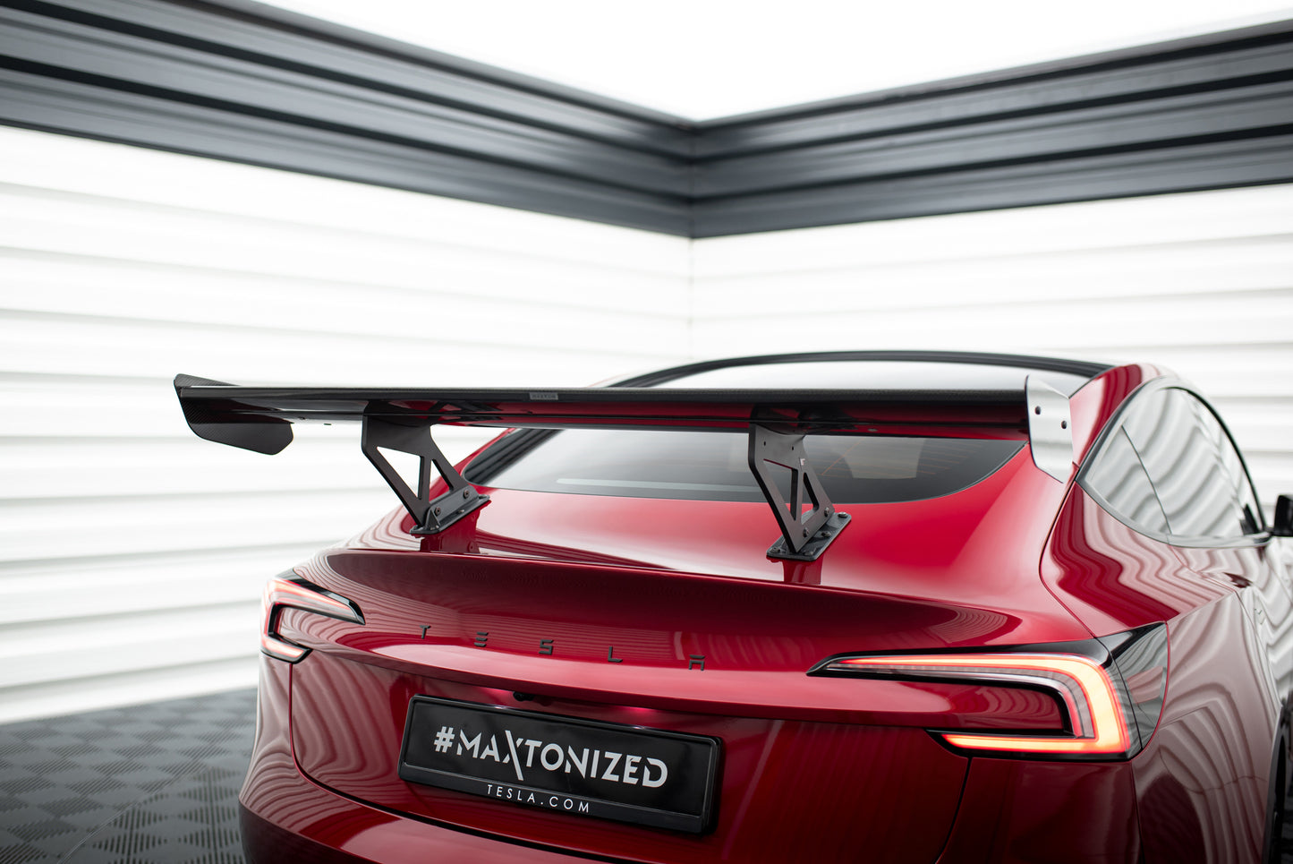 Carbon Spoiler  Tesla Model 3