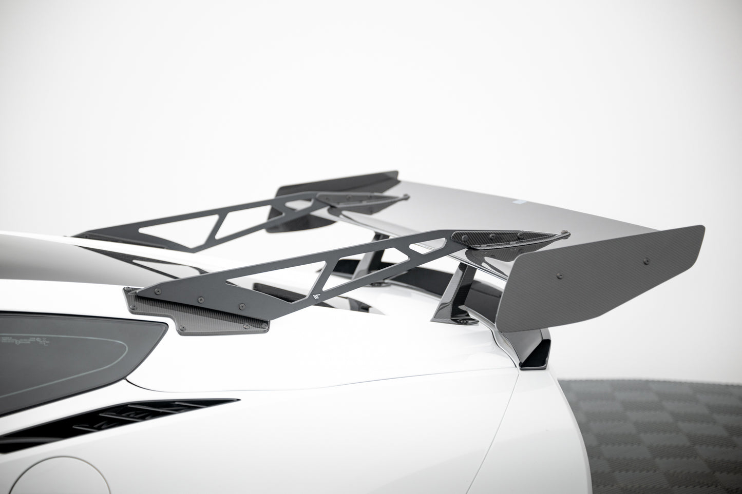 Carbon Spoiler With Upper Swan Mounting + LED suitable for Chevrolet Corvette Stingray / Grand Sport C7