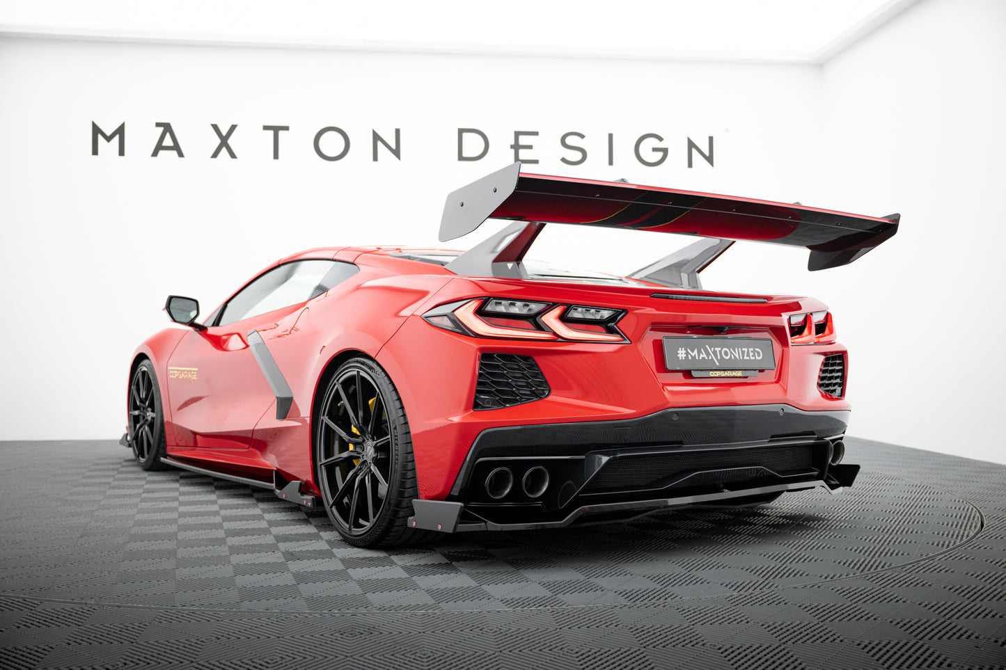 Karbonowy Spoiler + LED pasujący do Chevrolet Corvette C8