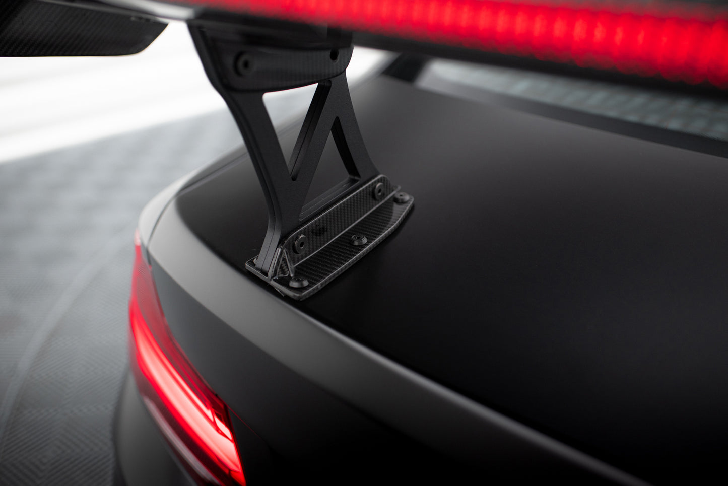 Carbon Spoiler With Internal Brackets Uprights + LED suitable for BMW M2 F87 / 2 / 2 M-Pack F22