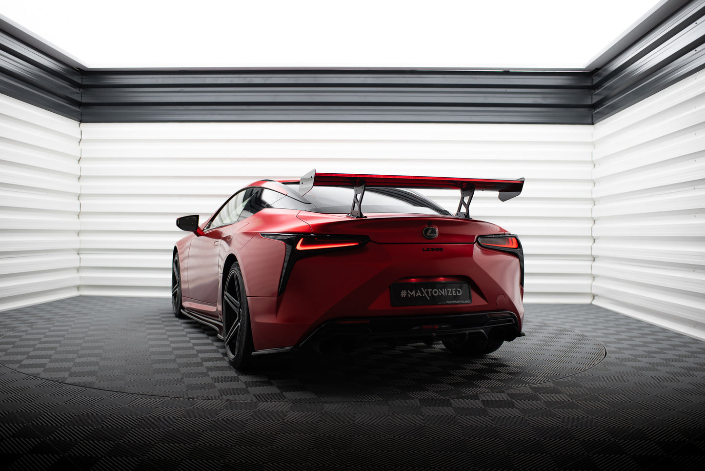 Karbonowy Spoiler + LED pasujący do Lexus LC