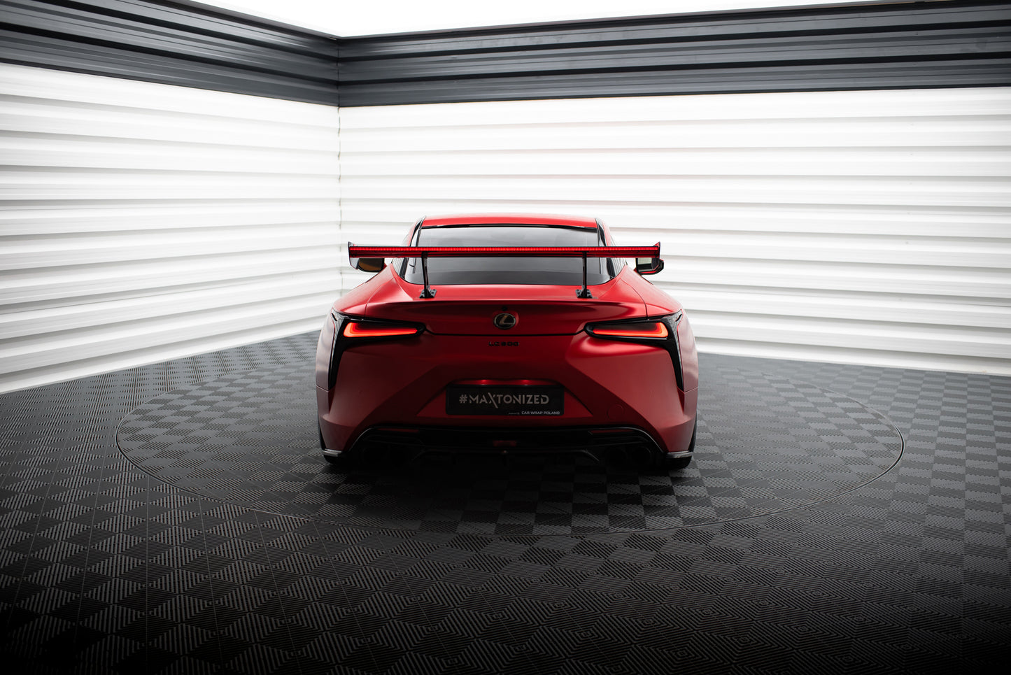Karbonowy Spoiler + LED pasujący do Lexus LC