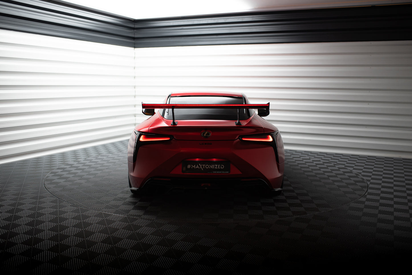 Karbonowy Spoiler + LED pasujący do Lexus LC