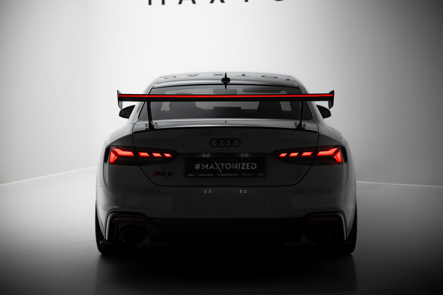Karbonowy Spoiler Z Zewnętrznymi Wspornikami  V.1+ pasujący do LED Audi A5 / A5 S-Line / S5 / RS5 Coupe F5 / F5 Facelift