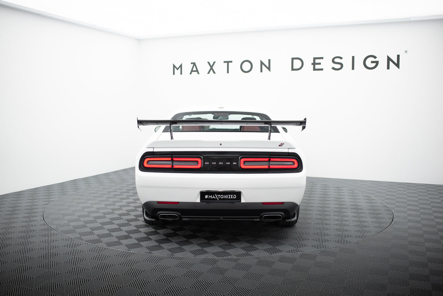 Carbon Spoiler  suitable for Dodge Challenger Mk3