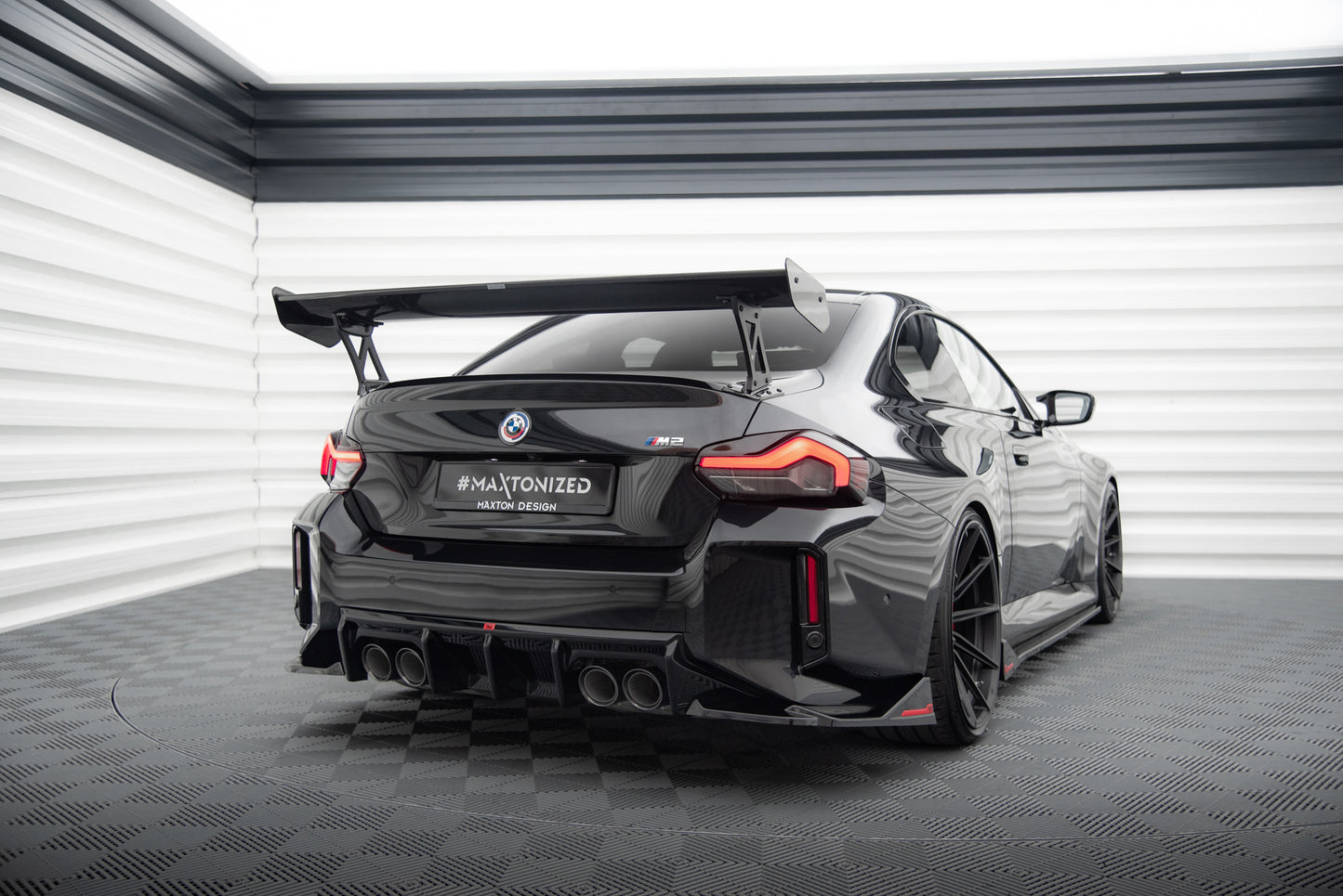 Karbonowy Spoiler Z Zewnętrznymi Wspornikami pasujący do BMW M2 G87 / M240i / 2 M-Pack / 2 Standard G42