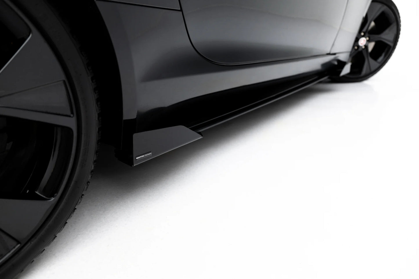 Dokładki progów Street Pro + Flaps Jaguar F-Type X152 Facelift 2