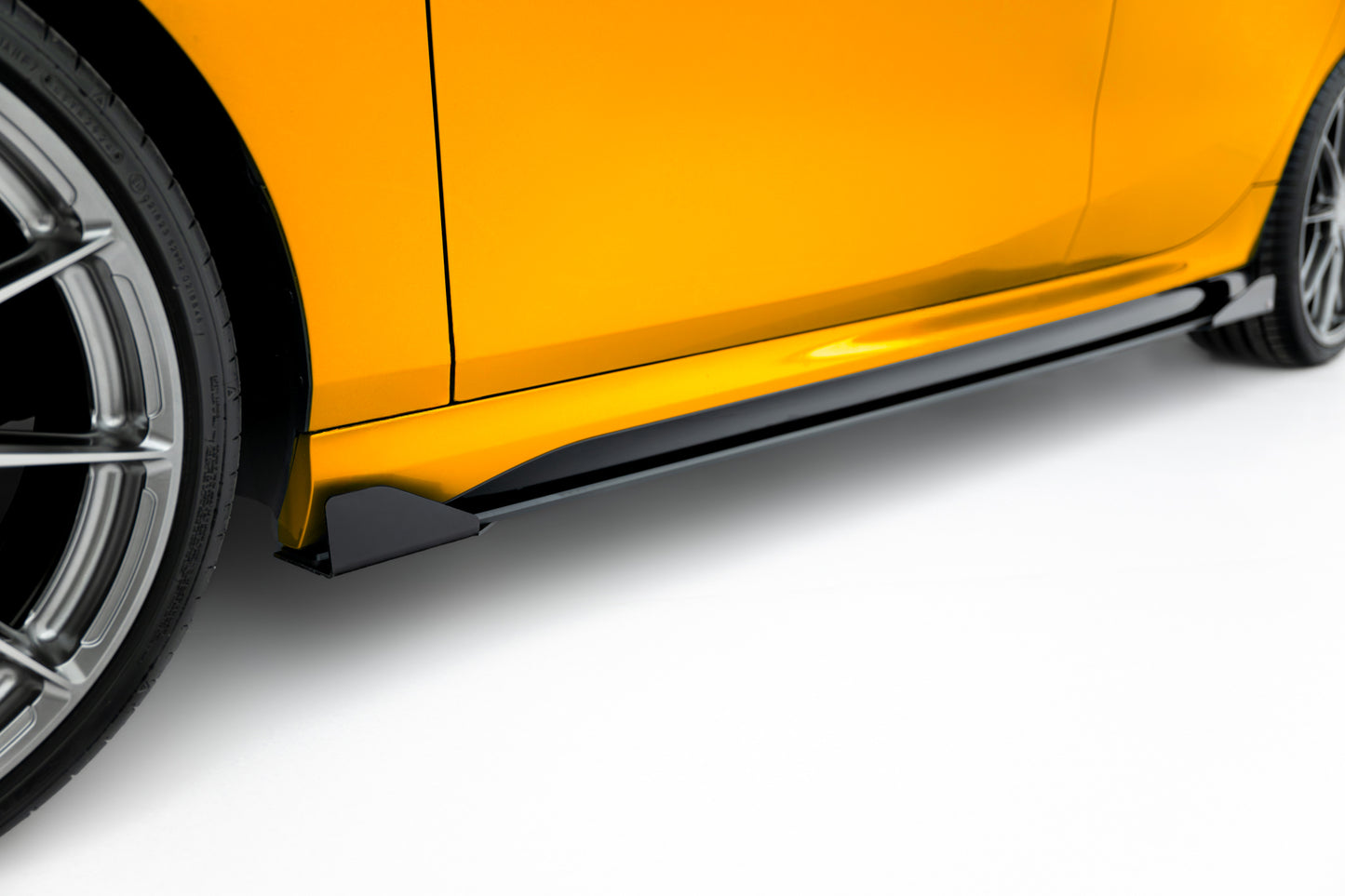 Dokładki progów Street Pro + Flaps BMW 1 M-Pack F70