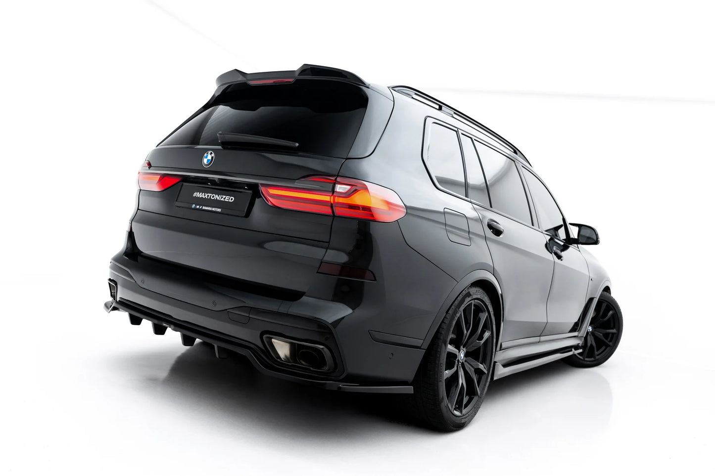 Arriere Splitter (avec une barre verticale) BMW X7 M-Pack G07