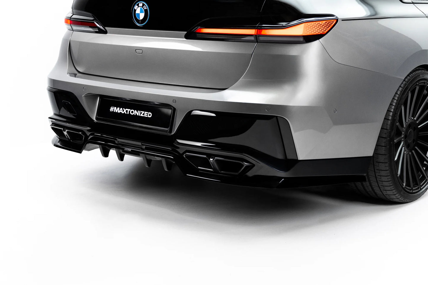 Zestaw Splitterów pasujący do BMW M760e G70