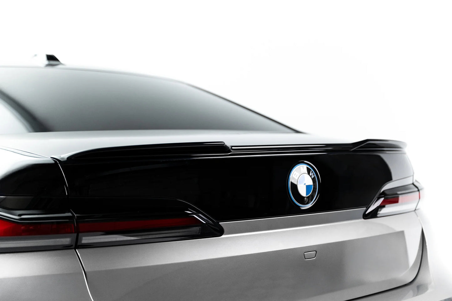Zestaw Splitterów pasujący do BMW M760e G70