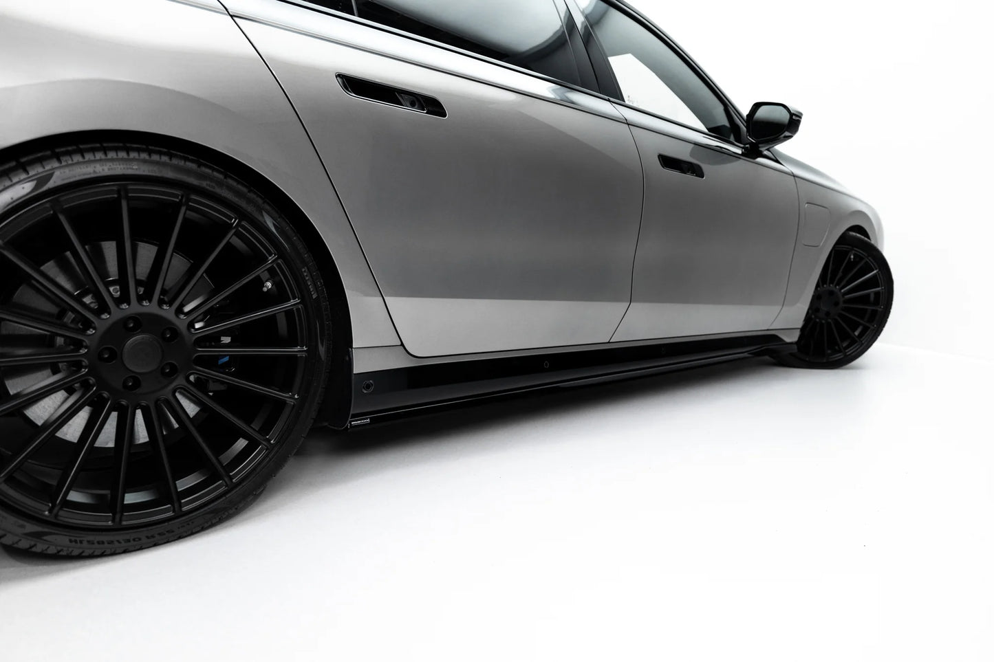 Rajouts Des Bas De Caisse compatible avec BMW M760e G70