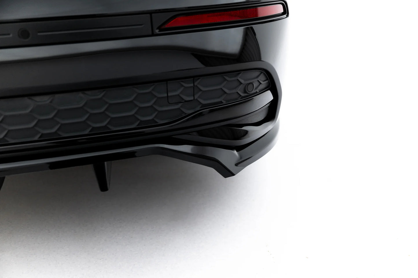 Arriere Splitter (avec une barre verticale)  Audi A3 Sedan 8Y Facelift