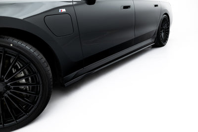 Side Skirts Diffusers V.2 suitable for BMW 740d xDrive M-pack / 740i xDrive M-Pack G70