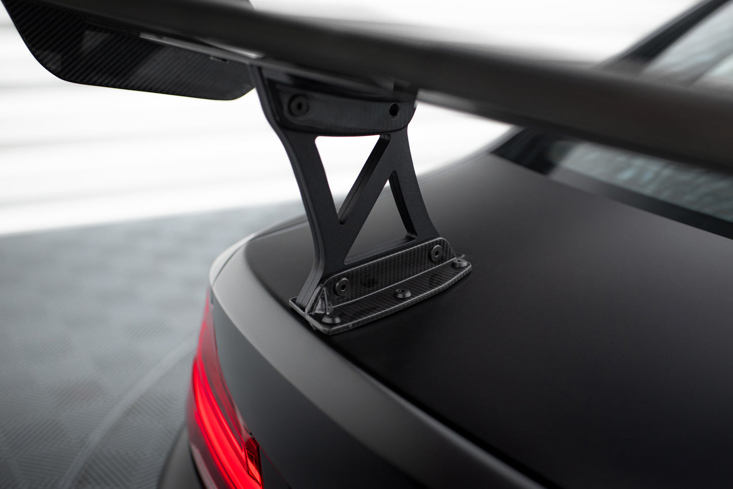 Carbon Spoiler With Internal Brackets Uprights suitable for BMW M2 F87 / 2 / 2 M-Pack F22