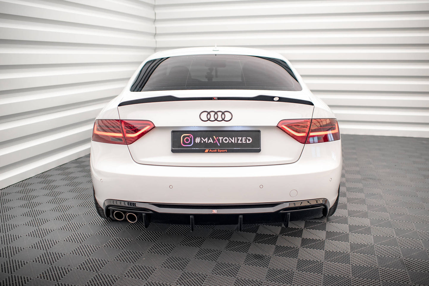 Rear Valance Audi A5 Coupe 8T Facelift (Version with dual exhausts on one side)