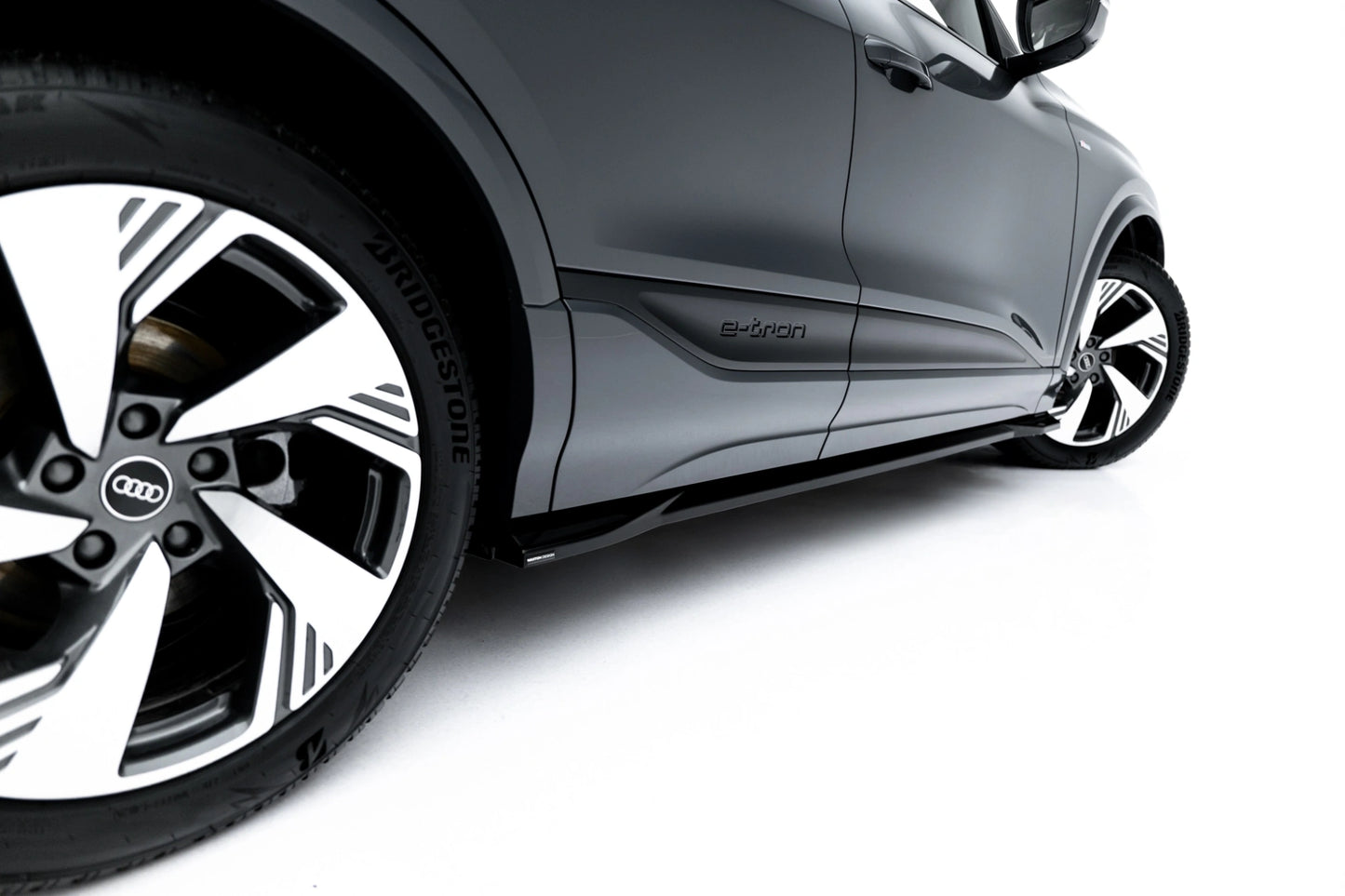 Side Skirts Diffusers Audi Q6 e-tron Standard / S-Line / SQ6 e-tron SUV / Sportback Mk1