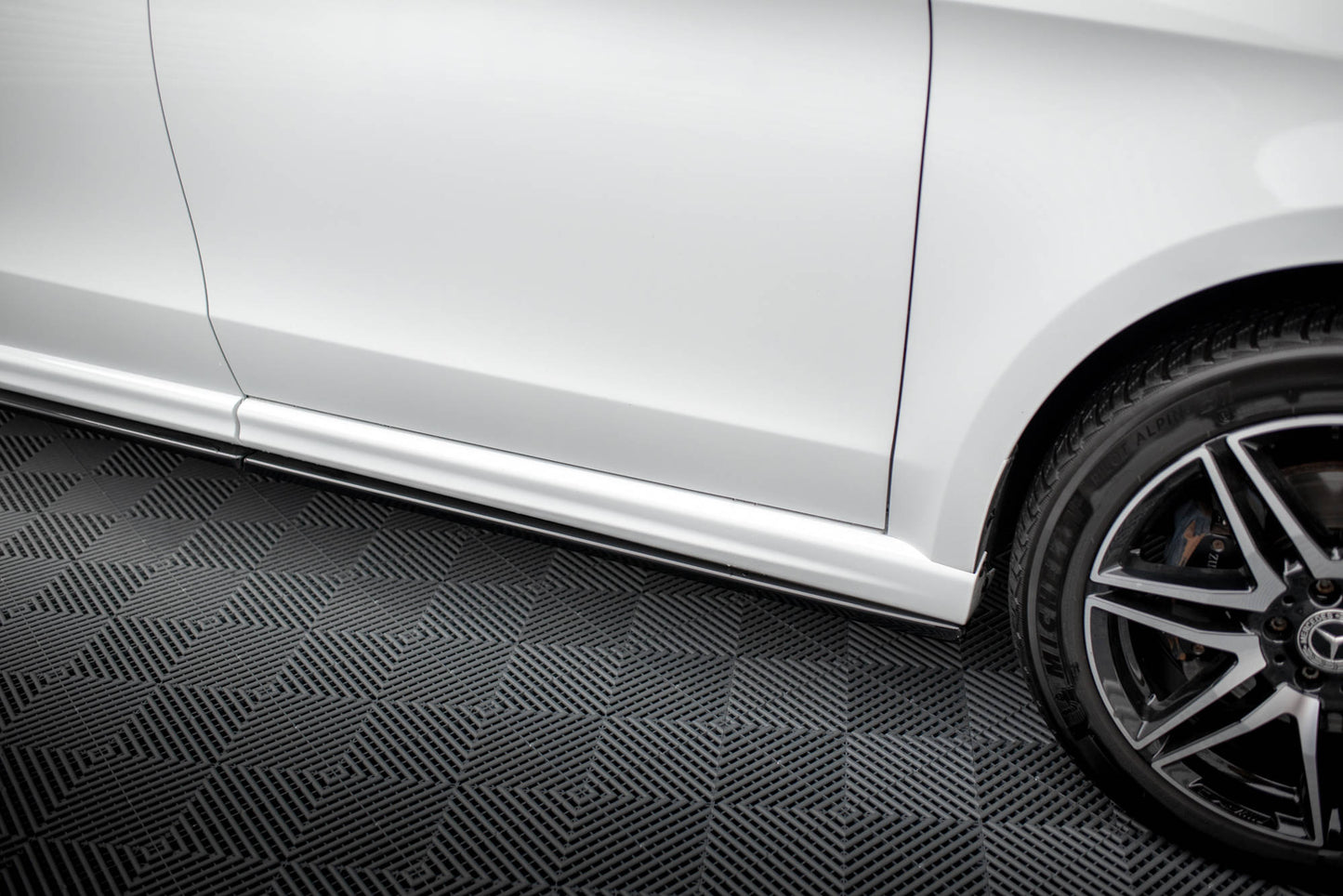 Side Skirts Diffusers V.1 Mercedes-Benz V-Class Extra Long AMG-Line W447 