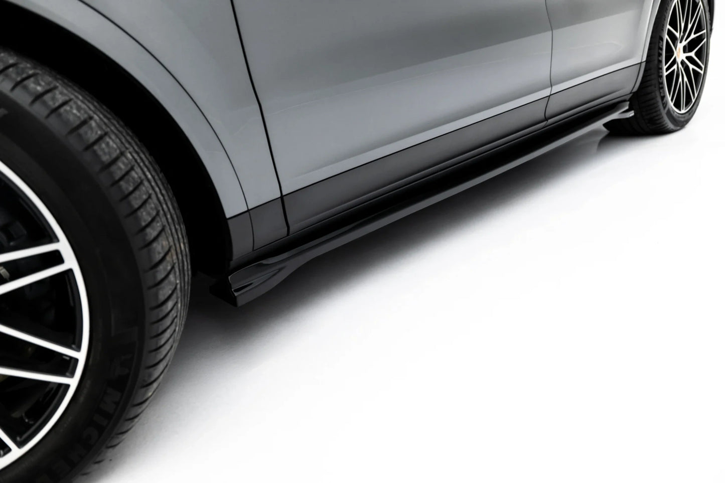 Side Skirts Diffusers V.1 Porsche Cayenne SUV / Coupe Mk3 Facelift