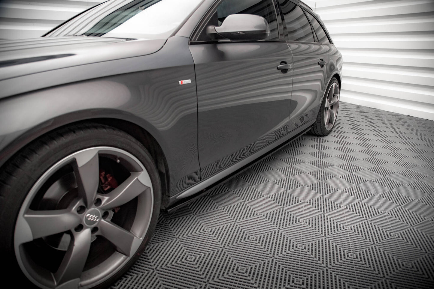 Side Skirts Diffusers V.2 Audi A4 / A4 S-Line / S4 B8 