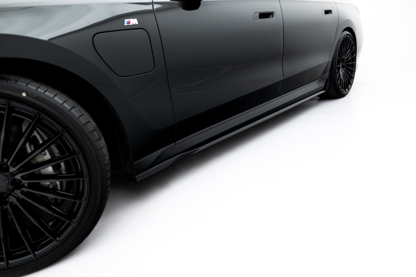 Side Skirts Diffusers V.2 BMW 740d xDrive M-pack / 740i xDrive M-Pack G70