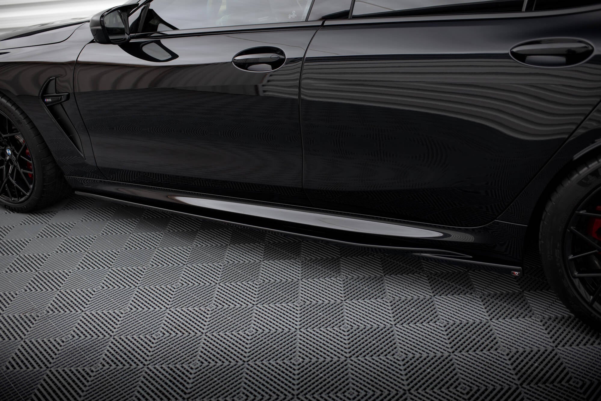 Dokładki Progów V.2 BMW M8 Gran Coupe F93 / 8 Gran Coupe M-Pack G16 ...