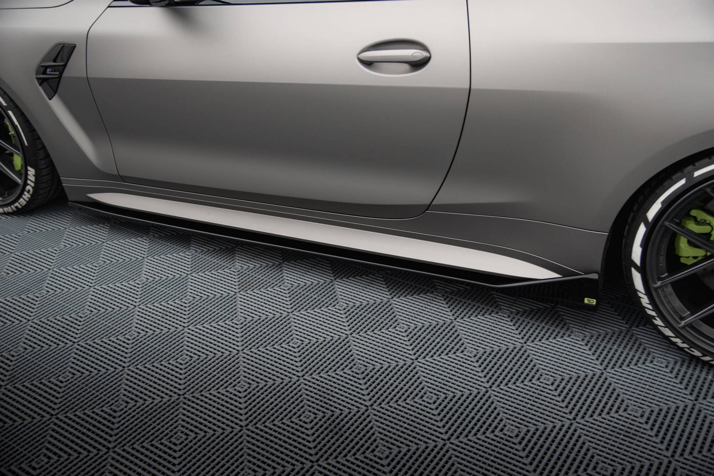 Side Skirts Diffusers V.3 CSL Look BMW M4 G82 / G82 Facelift