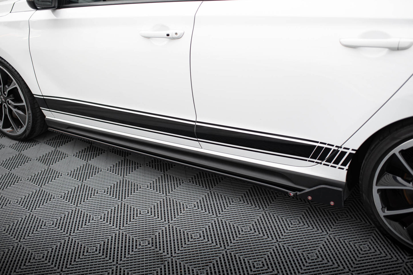 Side Skirts Diffusers V.5 + Flaps Hyundai I30 N / N-Line Hatchback / Fastback Mk3 / Mk3 Facelift