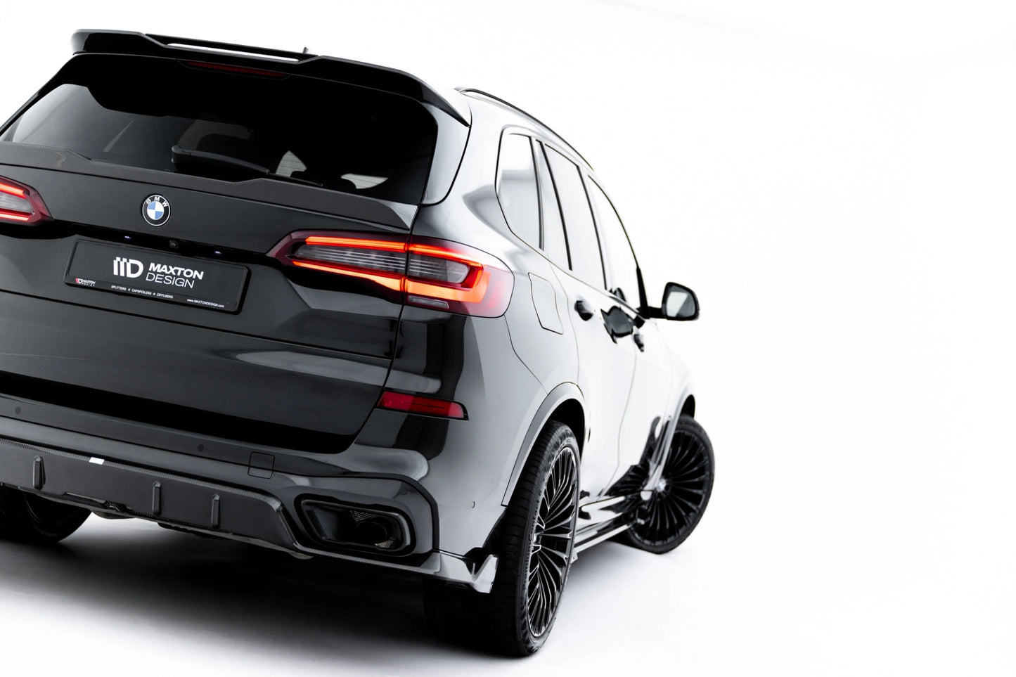Set of Prepreg Carbon Fiber Splitters BMW X5 M-Pack G05 