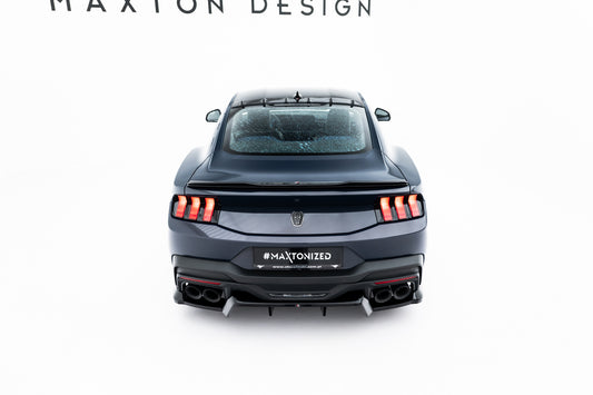 The extension of the rear window Ford Mustang Dark Horse Mk7