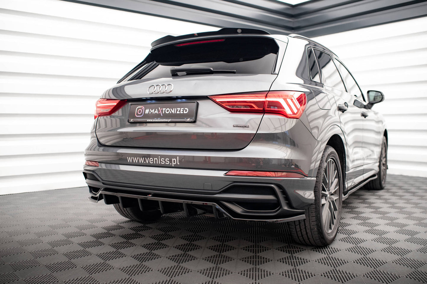 Rear Splitter (with vertical bars) Audi Q3 S-Line SUV F3