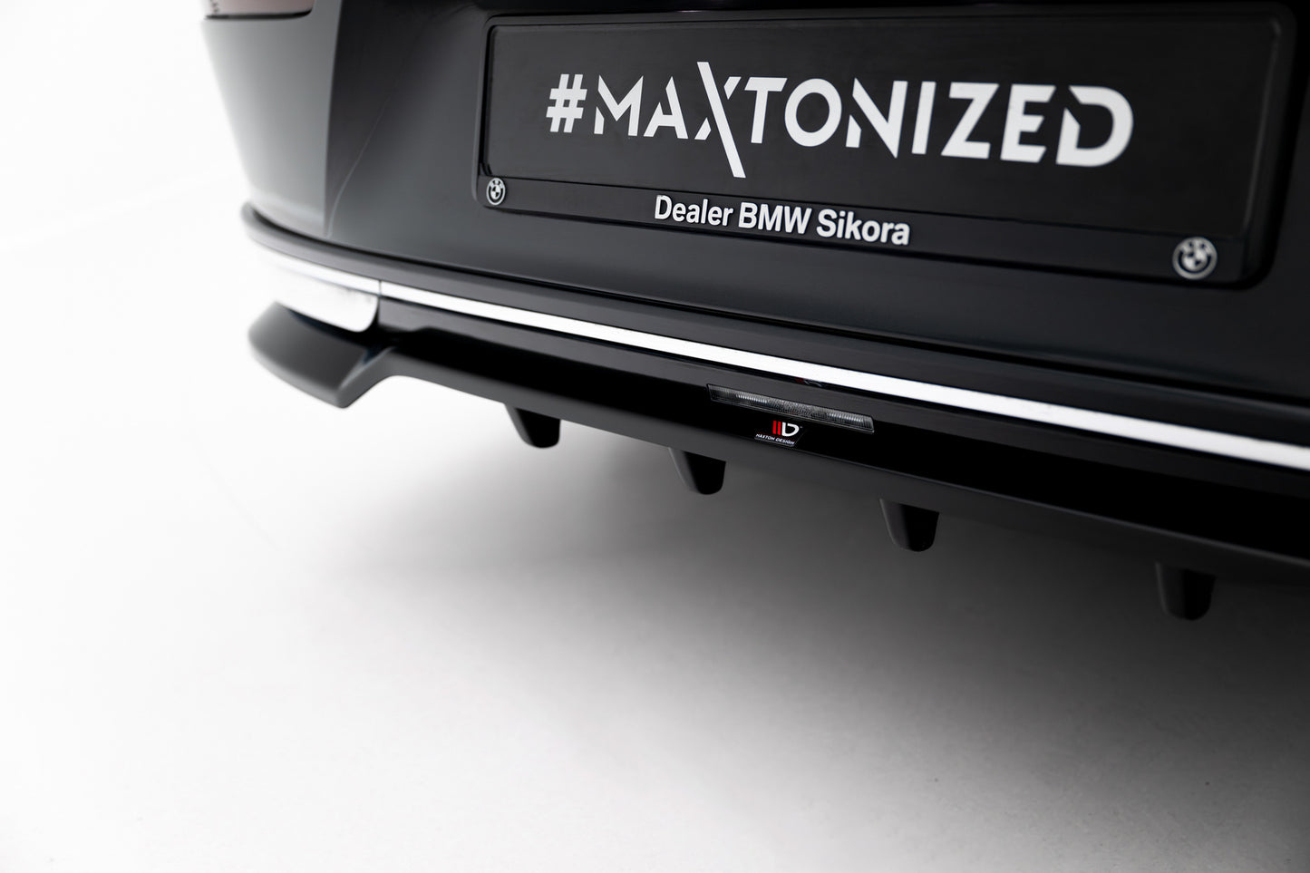 Rear Splitter (with vertical bars) BMW 7 G70