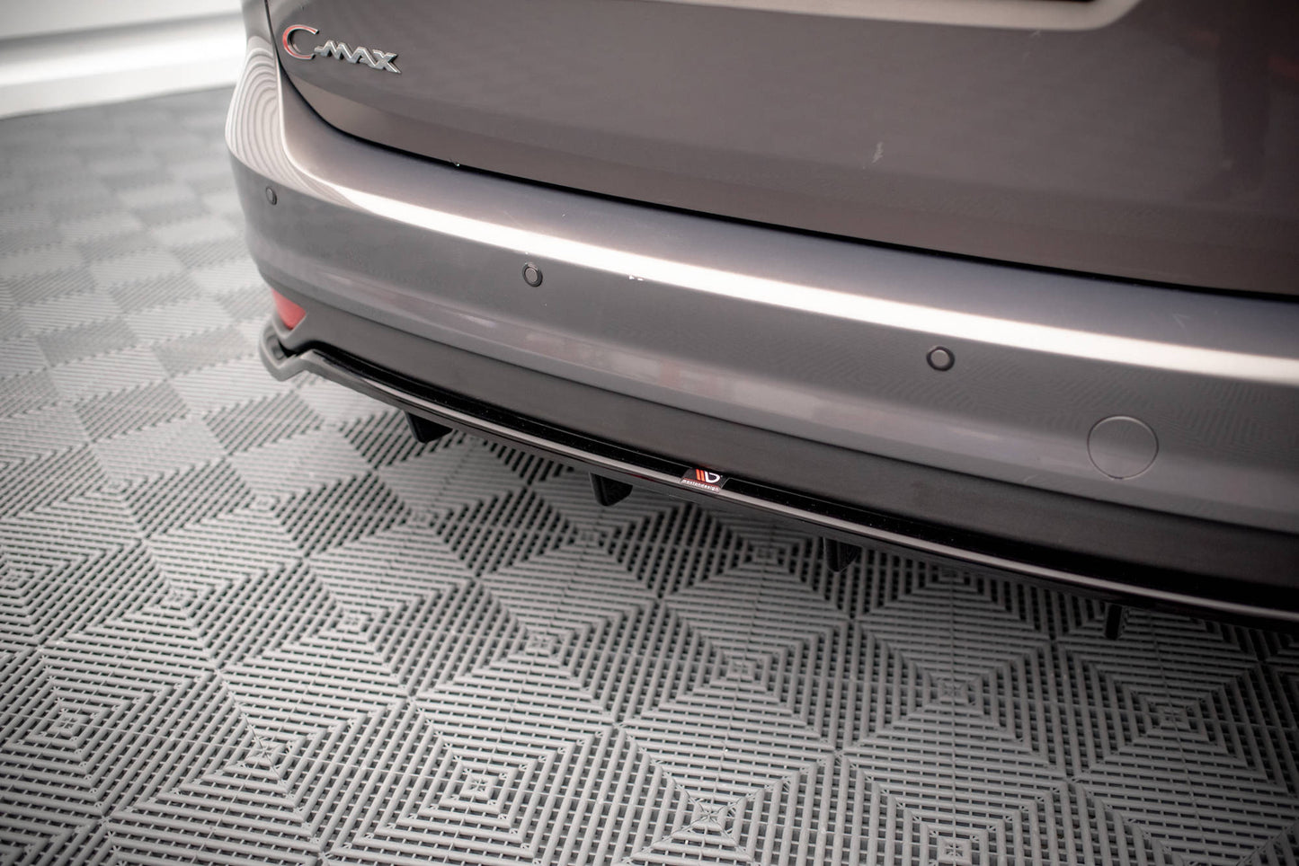 Rear Splitter (with vertical bars) Ford C-Max Mk2