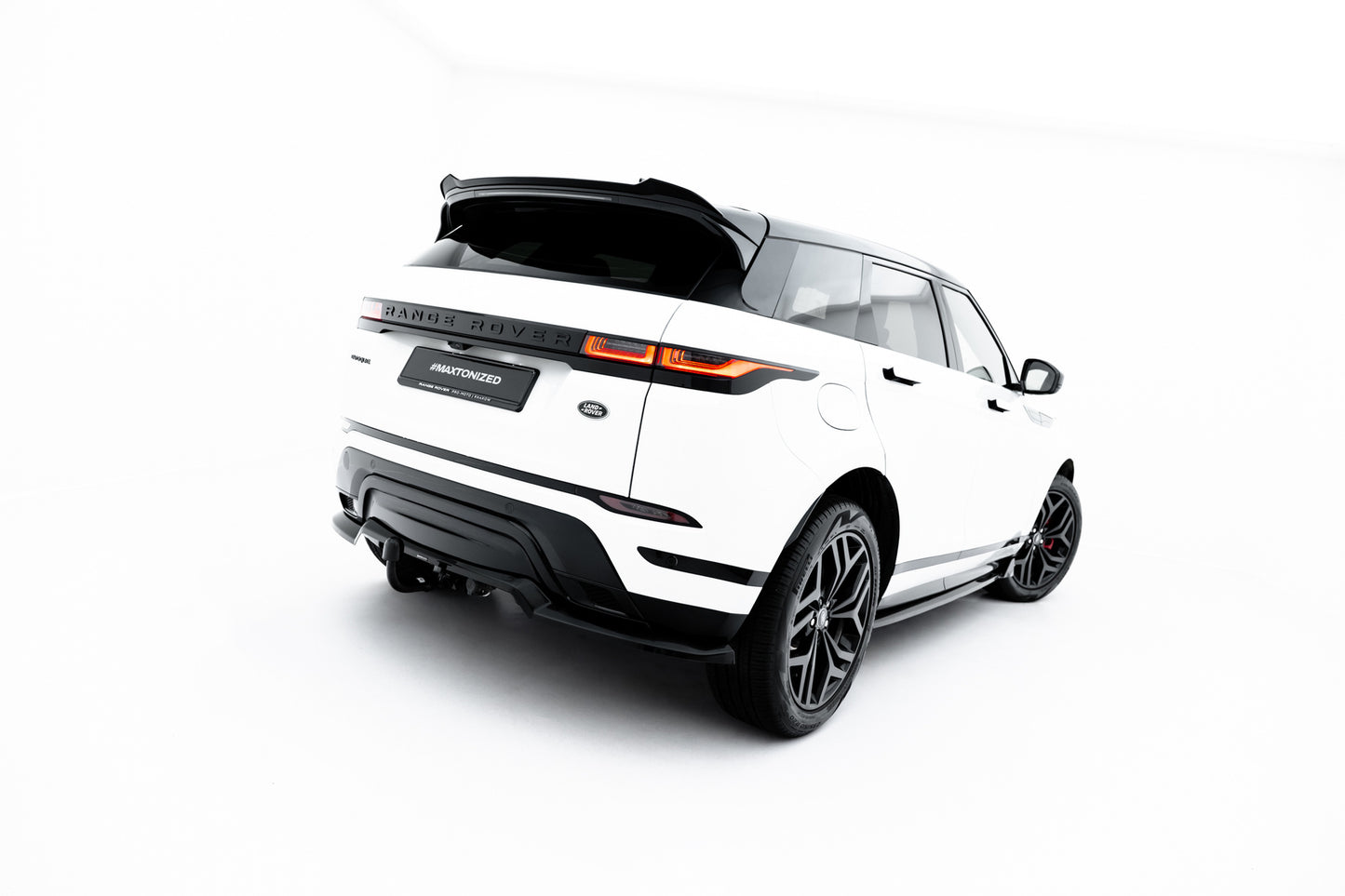 Rear Splitter (with vertical bars) Land Rover Range Rover Evoque Dynamic Mk2