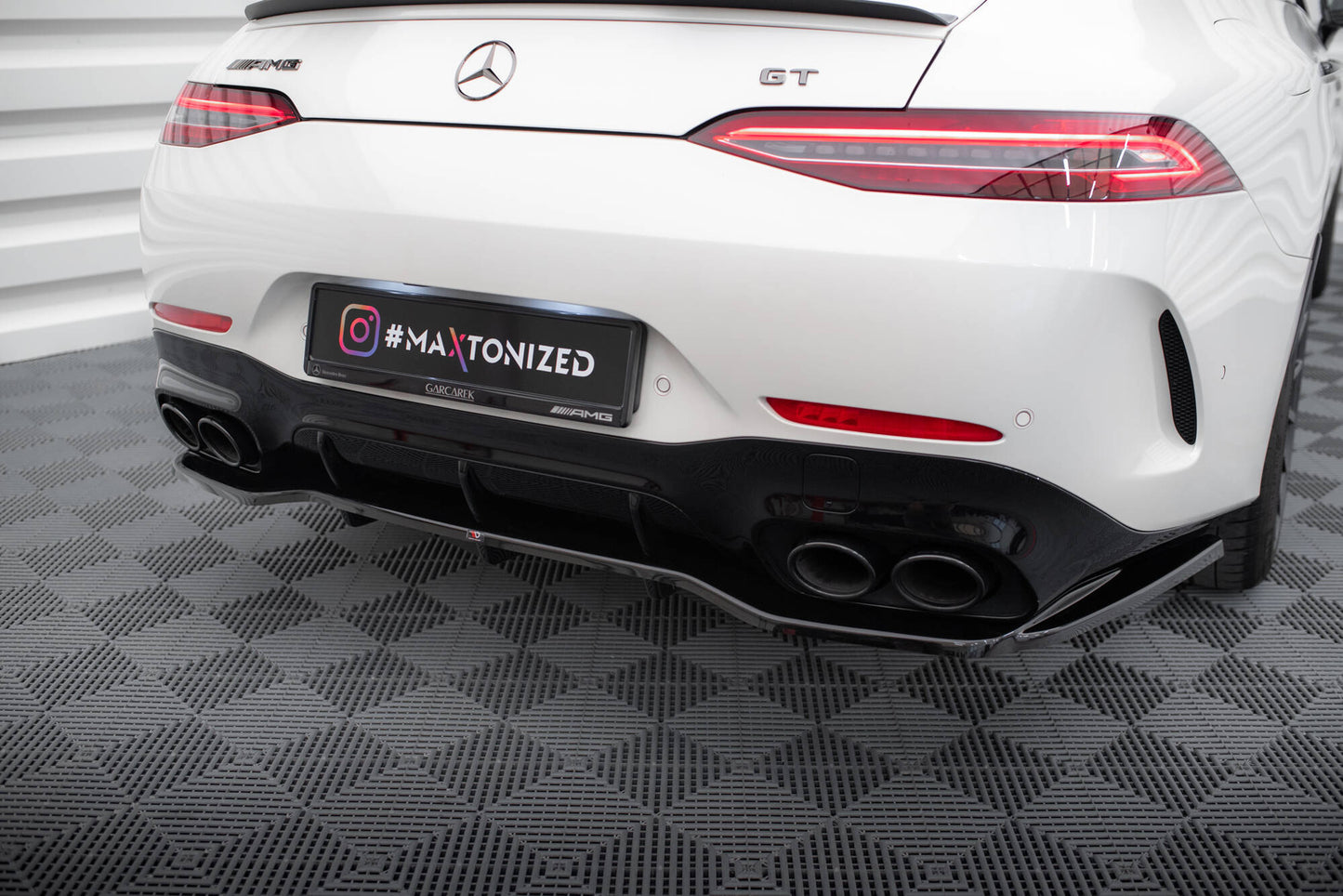 Rear Splitter (with vertical bars) Mercedes-AMG GT 43 4 Door Coupe V8 Styling Package X290