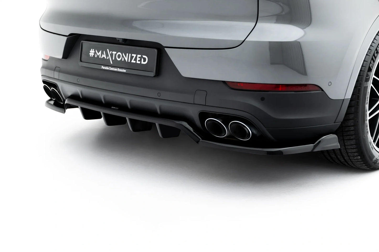 Rear Splitter (with vertical bars) Porsche Cayenne SUV / Coupe Mk3 Facelift