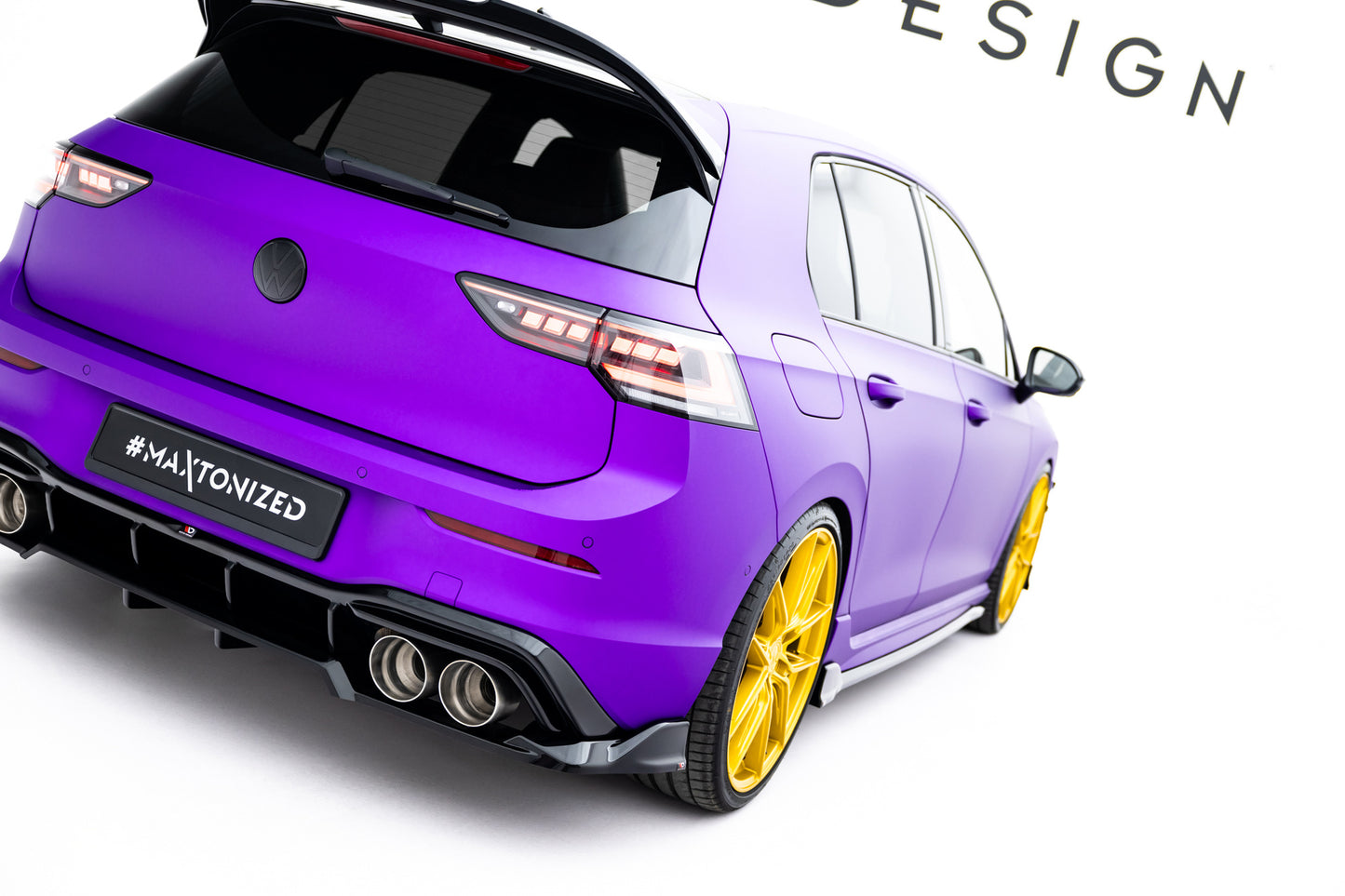 Rear Splitter (with vertical bars) V.1 Volkswagen Golf R Hatchback Mk8 / Mk8 Facelift