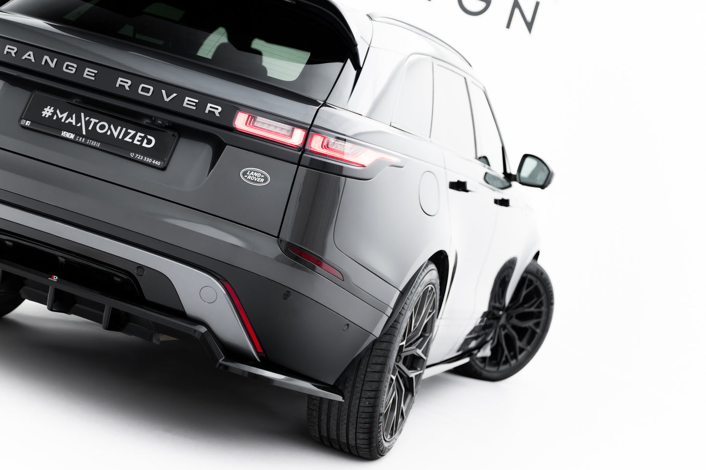 Rear Splitter (with vertical bars) V.2 Land Rover Range Rover Velar R-Dynamic Mk1