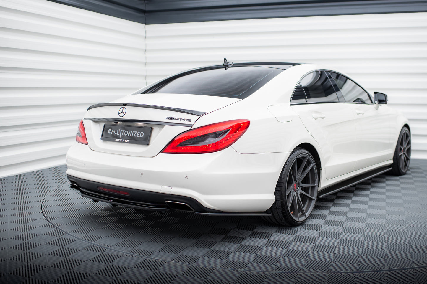 Rear Splitter (with vertical bars) Mercedes-Benz CLS AMG-Line C218
