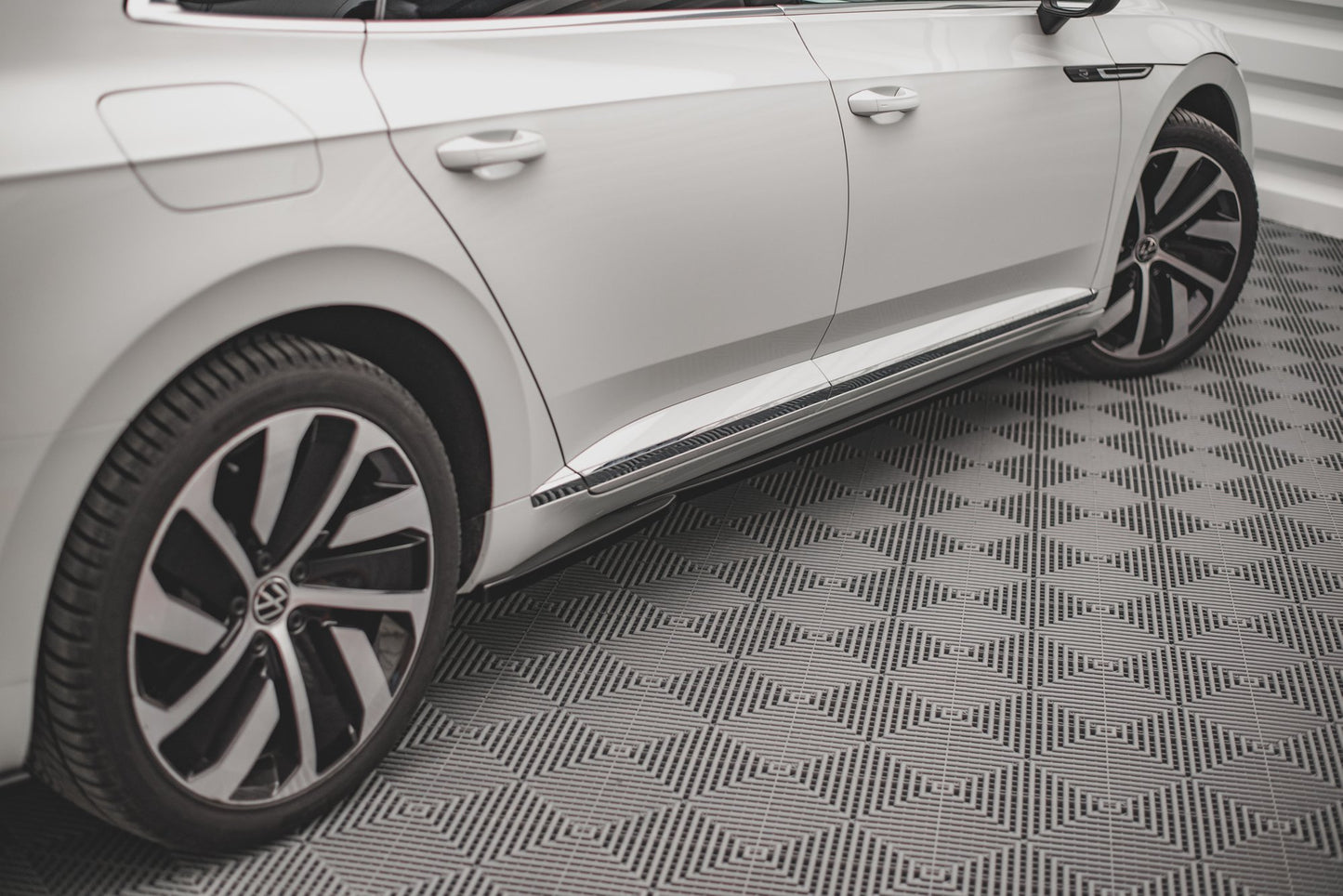 Set of Splitters Volkswagen Arteon R-Line Sedan / Shooting Brake Mk1 Facelift