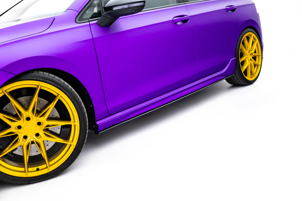 Dokładki progów Street Pro Volkswagen Golf R Mk8 Facelift